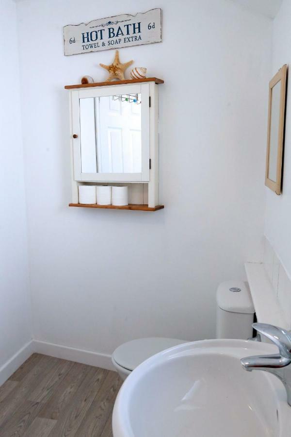 The Crows Nest Holiday Home Burry Port Exterior photo